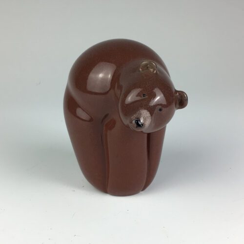 Alternative view of Glass Kodiak Bear