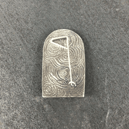 Alternative view of Silver Jasper Pin