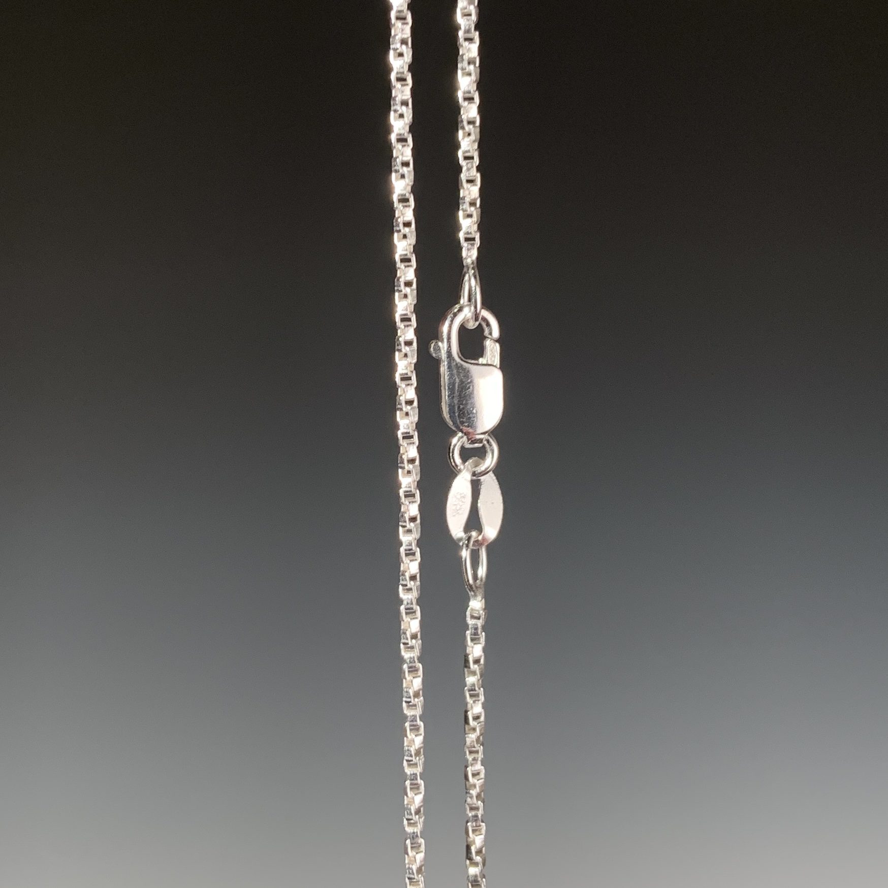 Filigree Ginkgo Pendant with Rubies - Image 3