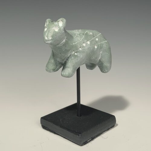 Alternative view of Bear Sculpture