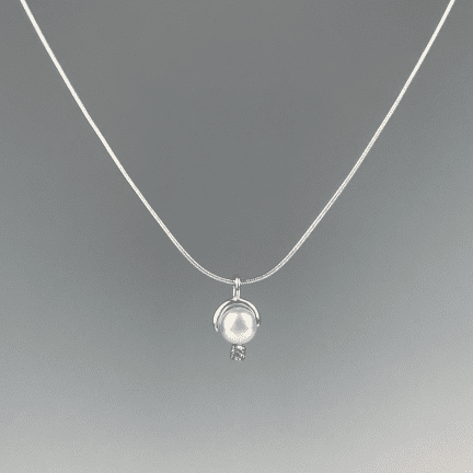 Alternative view of Pendant