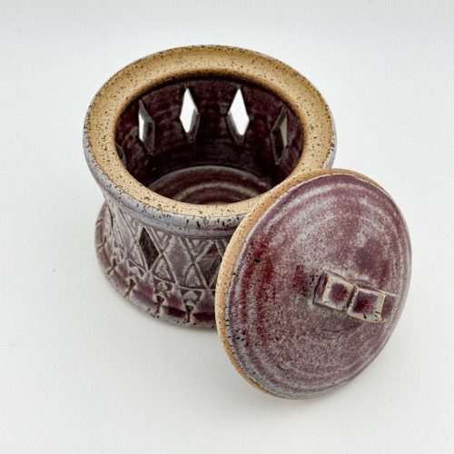 Alternative view of Garlic Jar