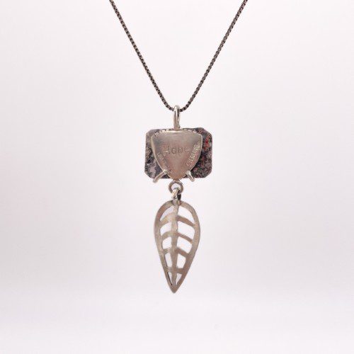 Alternative view of Agate and Tropical Leaf Pendant