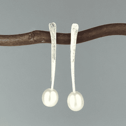 Simple Pearl Earrings