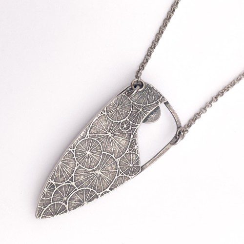 Alternative view of Stichtite Pendant with Amethyst