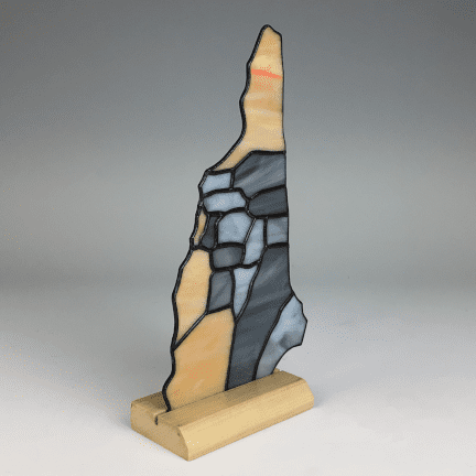 Alternative view of Stained Glass State of NH/Old Man of the Mountain