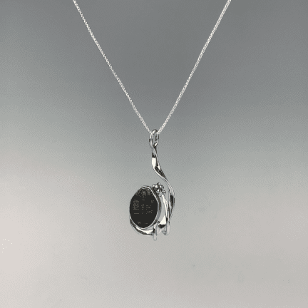 Alternative view of Pendant